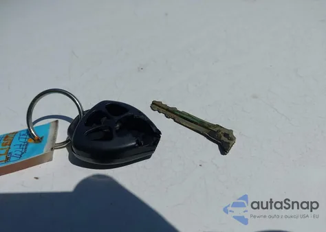 2011 Toyota Camry Le z USA, uszkodzony, nr VIN 4T1BF3EK1BU625923